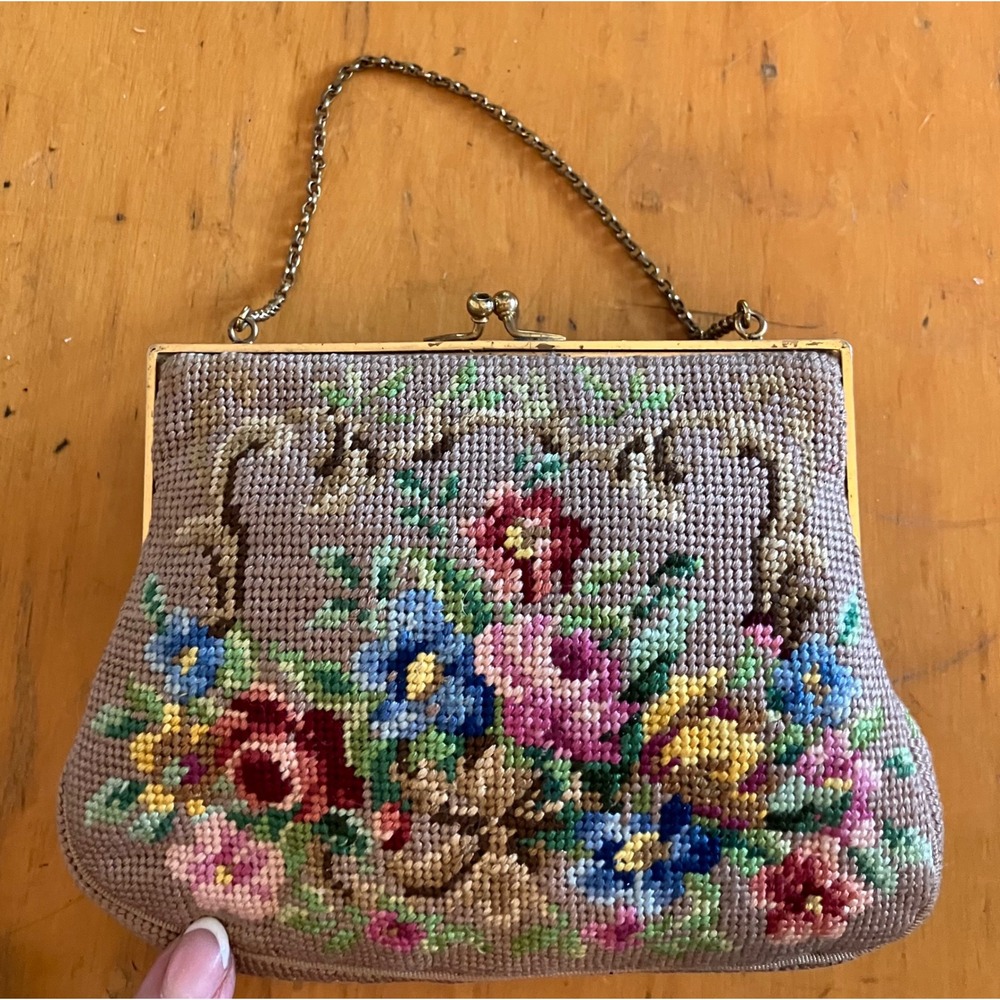 Vintage Needlepoint Clutch Women Petit Point Floral Kiss Lock Chain Strap
